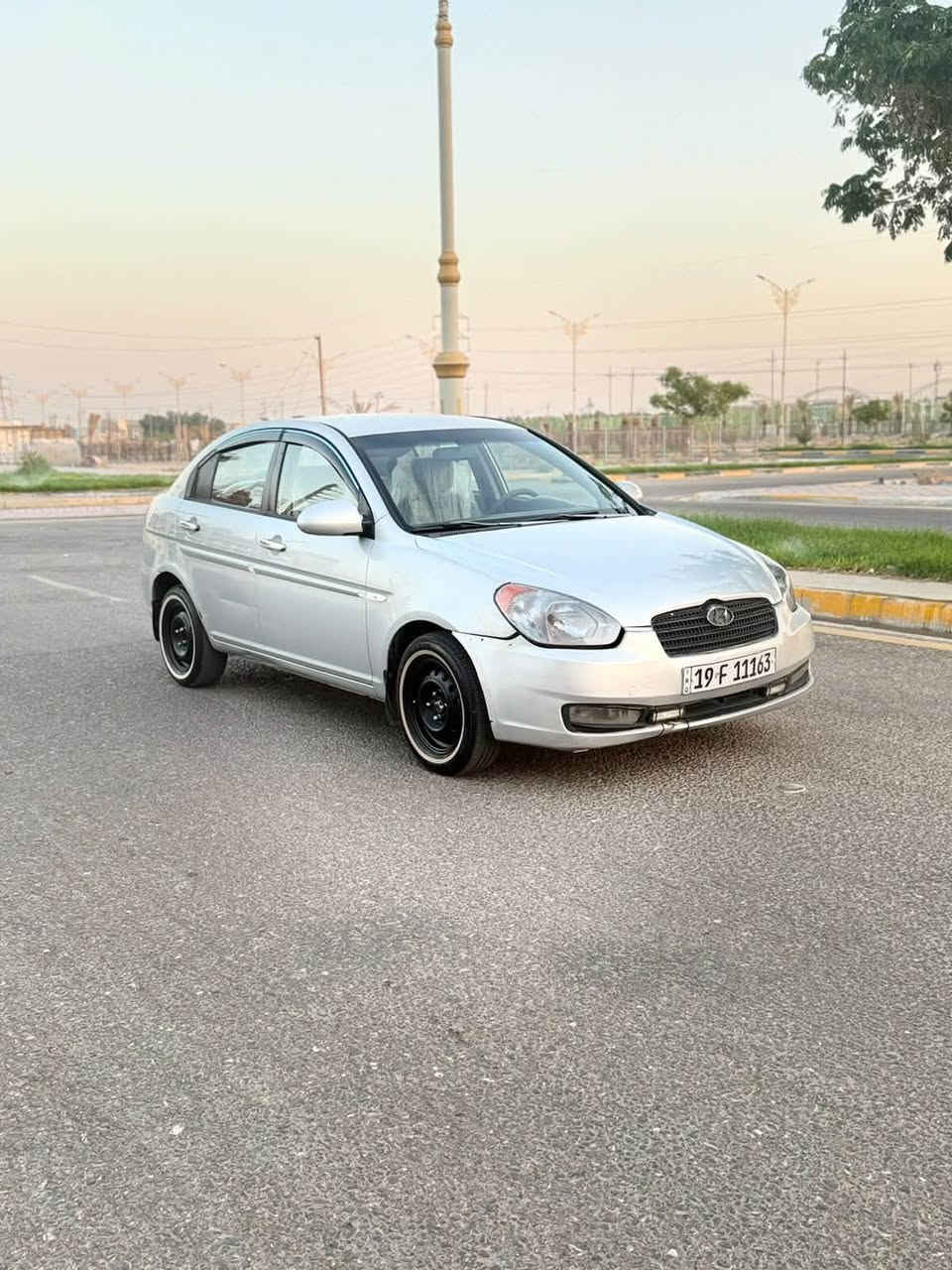 سلام عليكم سياره نوع اكسنت  موديل 2009خليجي كفايه عامه ماعده البنيند  محرك الف١٦٠٠  العنوان كربلاء السعر 79بيه مجال *********** سنويه جديده رقم كليزي تبريد ثلج تخم تاير
