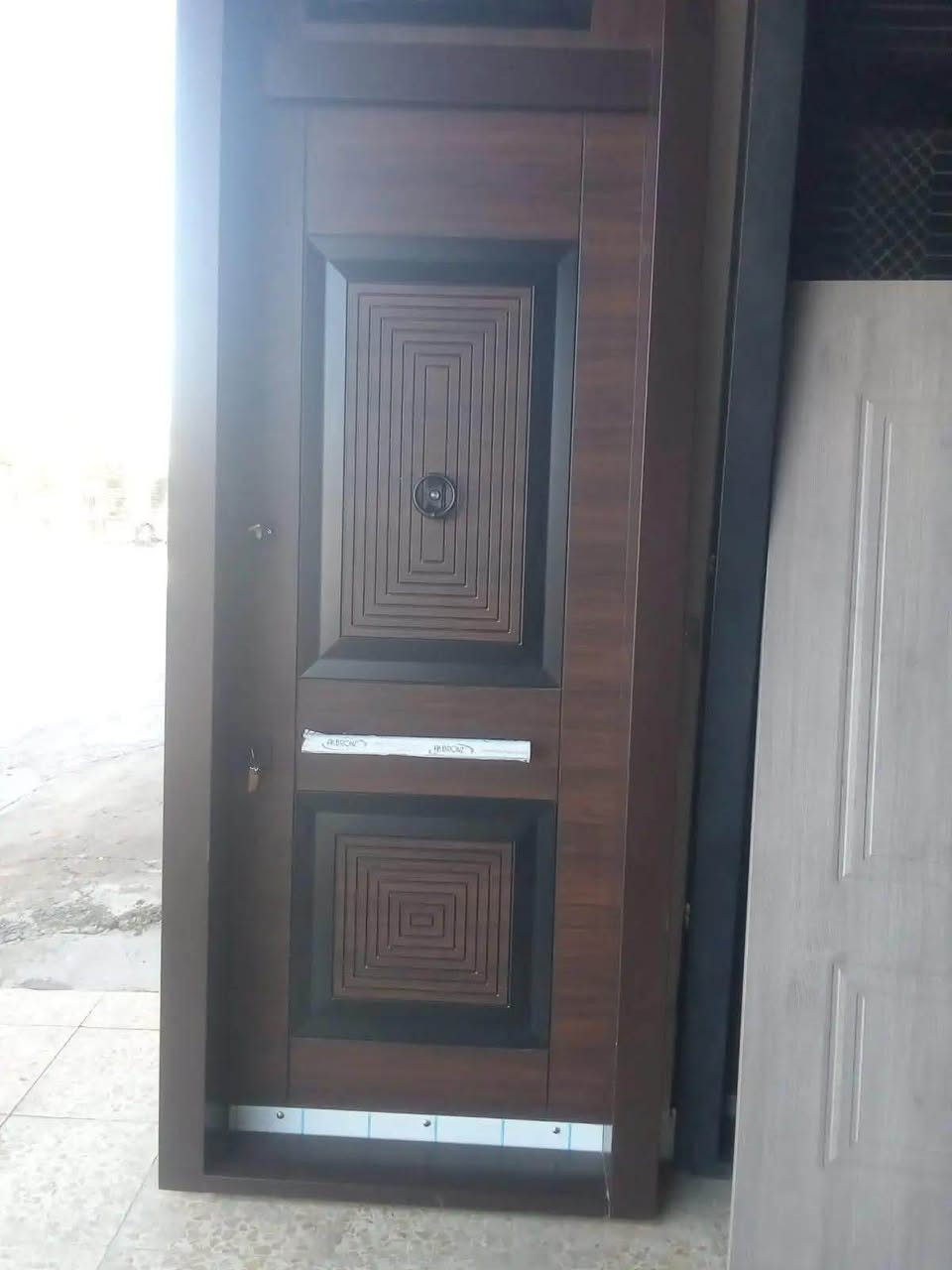 ابواب خارجية درجة أولى متوفر بجميع القياسات
اتصال ***********

وتساب ***********

ديالى فقط
