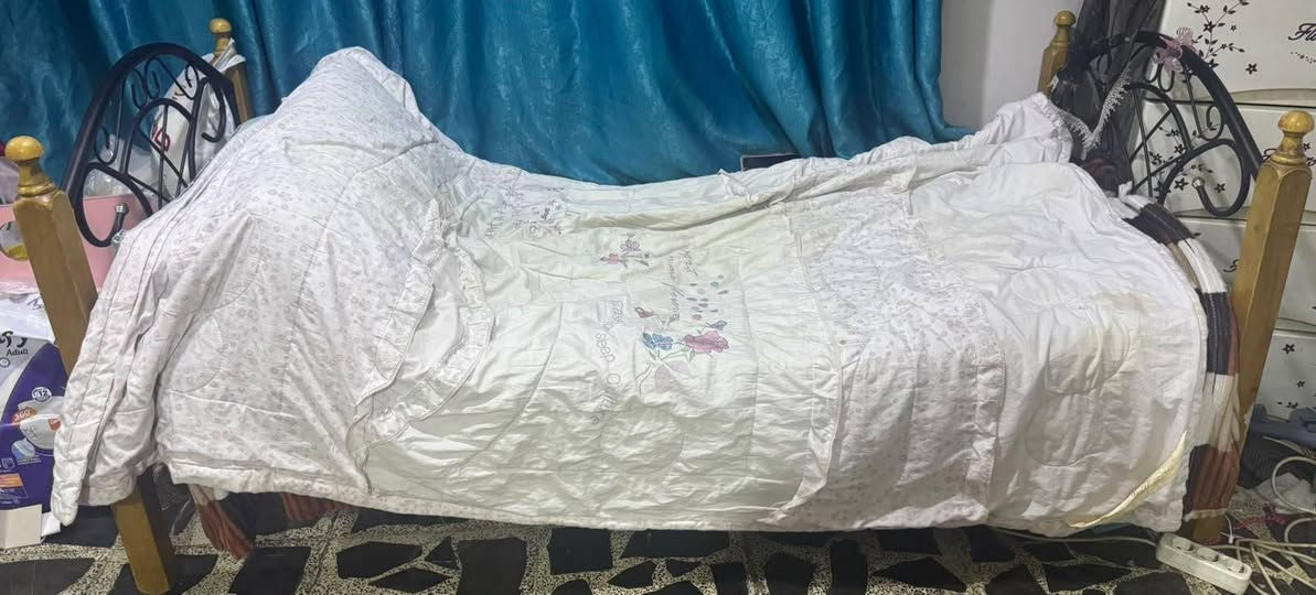 السلام عليكم

الاثاث بالصور كله للبيع سوه مو قطع مفرده، التواصل على الواتس اب من فضلكم

عنواني بغداد الدورة شارع أبو طيارة

***********
