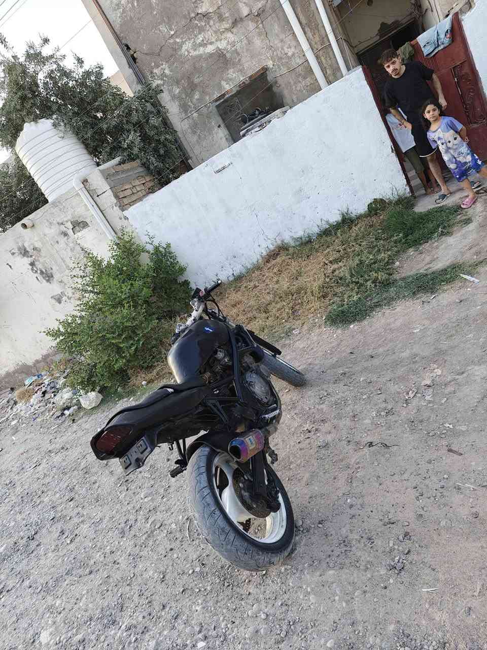 سلام عليكم دراجه بانده 400  للبيع دراجه مكفوله كفاله عامه محرك كير كفاله بشرط الواحد بطناش وثاني  بيهة شغله وحده زنجيل بي صوت بس نكره سلف تايرات نضيفه السعر 650 وبيهة مجال  مكاني التاجي ***********
هاذ بس واتساب ***********
