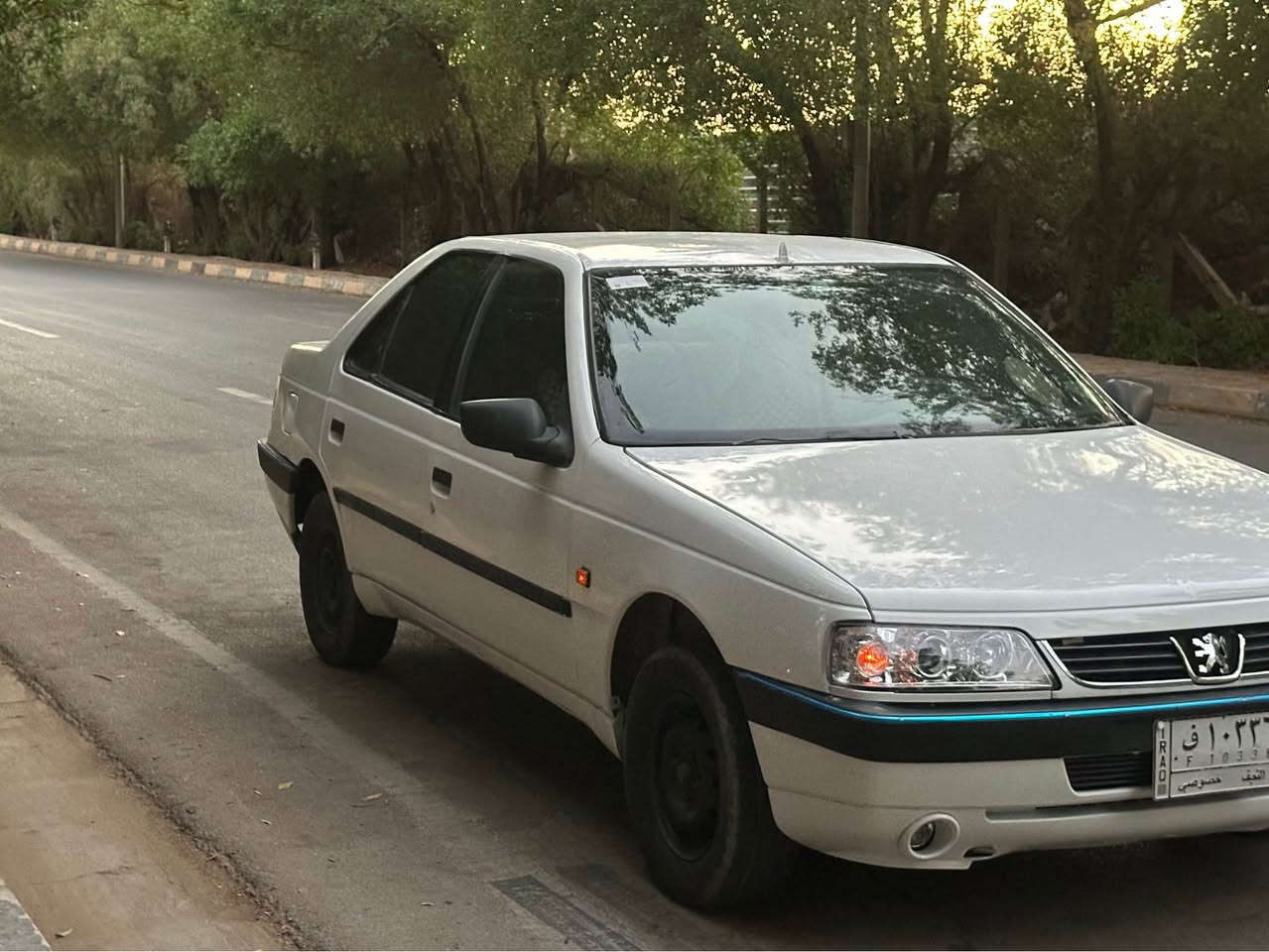 للبيع او مراوس 
بيجو روى🔴 محور كير محرك ونجي كربلائي جدد 
سياره اي نقص مابيه 
التفاصيل 
1-حداديه جاهزه 
2-الأكسل مبدل جديد مال دايو اي صوت ماكو
3-تخم تايرات جدد 
4- تبريد ثلج شرط 
5-تانكي جديد 
6-كهربائيات كلها شغاله 
7-غرفته تخبل
بعد اهواي تفاصيل بيه تجي وتشوف
الله شاهد سياره جاهزه من كلشي  شخط واحد مابيه تجي وتشوف بعينك رقم نجف راعيها يمي 
السعر ٣٠ 
اي استفسار خاص موجود 
او على رقم *********** 
مكان سياره نجف كوفه النجف, العراق
