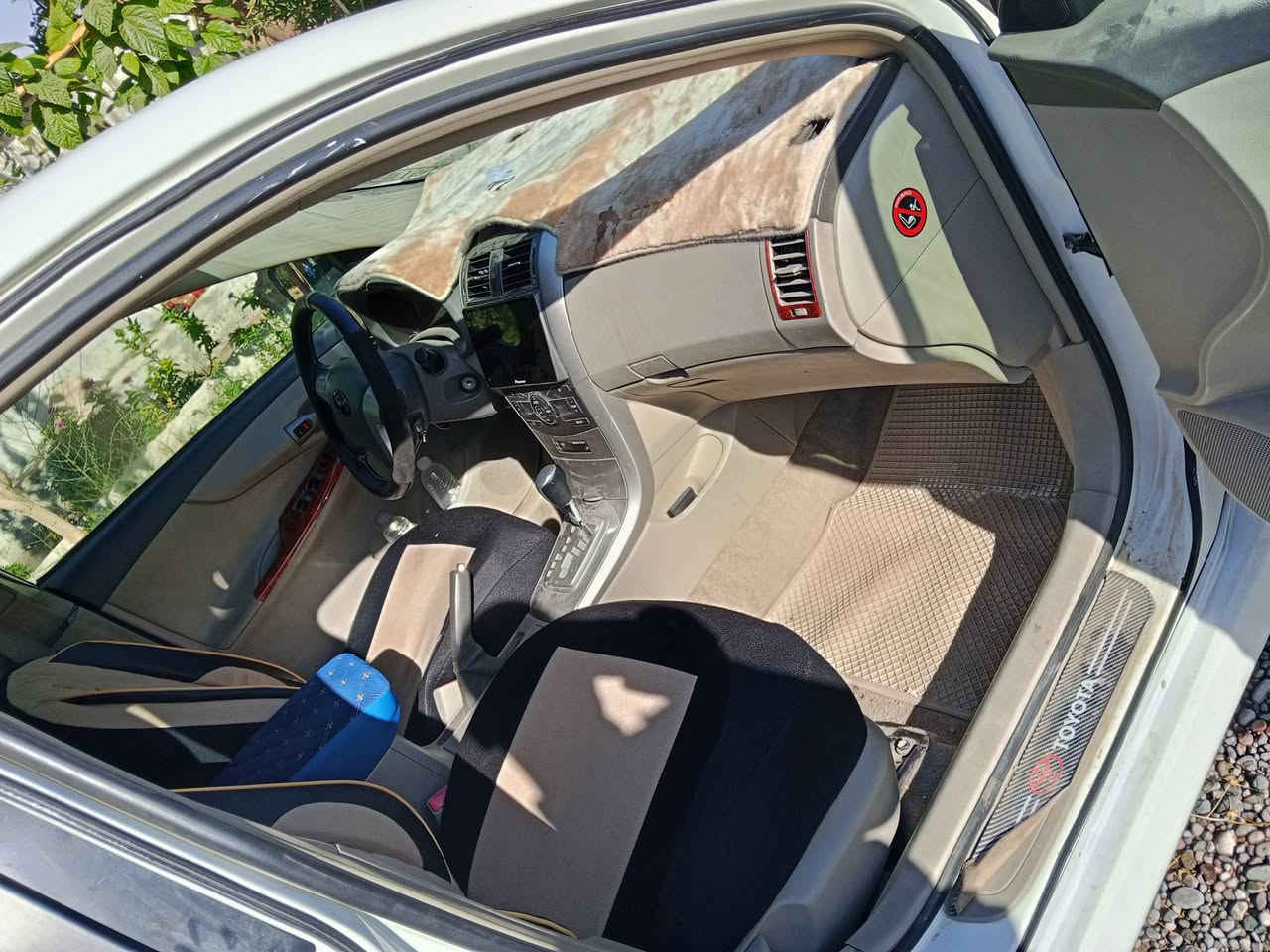 2009بێ بۆیاخ
یەک دوجێی هەڵیداوە فول مواسەفات 
گێڕو مەکینە هەمو گیانی بەشەرت
شوێن کۆیە   سەنەوی تازەیە 
‏‪***********‬‏
