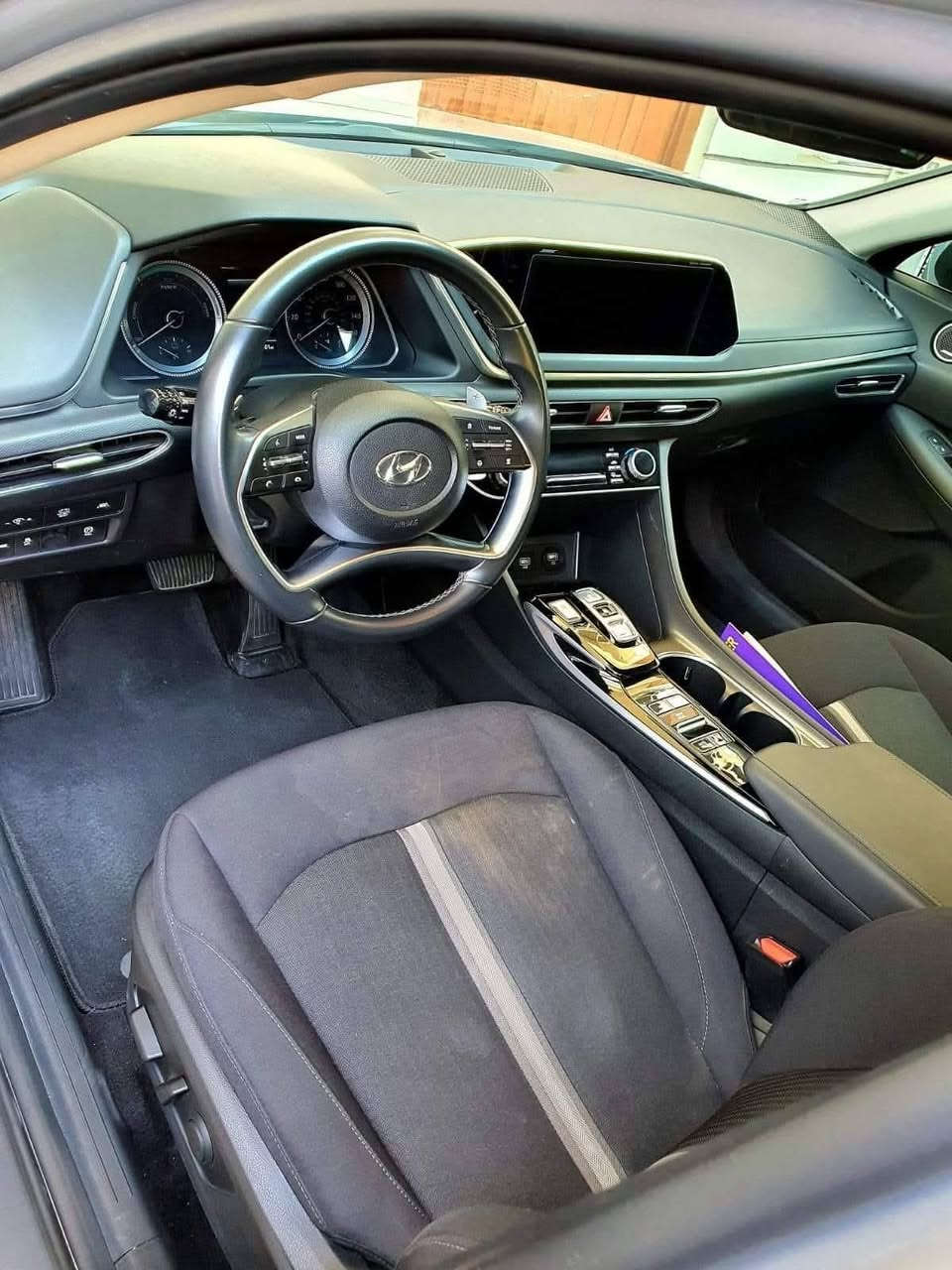 السلام عليكم
سوناتا ٢٠٢٣ هايبرد بيها ملاحظات بسيطة عارضها ب ١٥٠ وبيها مجال صبغ جاملغ وبنيد بدون شاصي ولا لغد ايرباك استيرن

شاشة كبيرة 

كشنين كهرباء 

رادار جانبي وخلفي 

شاحن واير ليس 

ماشية 66 الف ميل  

مكان السيارة بغداد اليرموك  والسونار مرفق مع الصور 

***********
