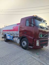 تنكر ماء • موديل ٢٠٠١ • حمولة ١٦٠٠٠