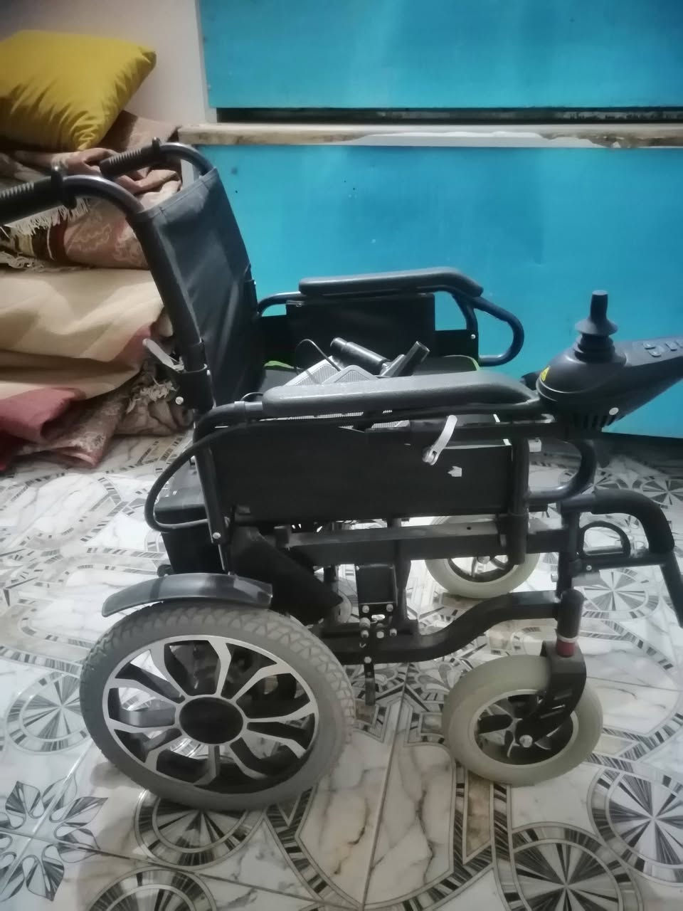 ا غراض بيت  للبيع جربايه او ديوان او عربانه شحن مال معوقين المكان ناصرية مركز التصال عله الرقم ***********
