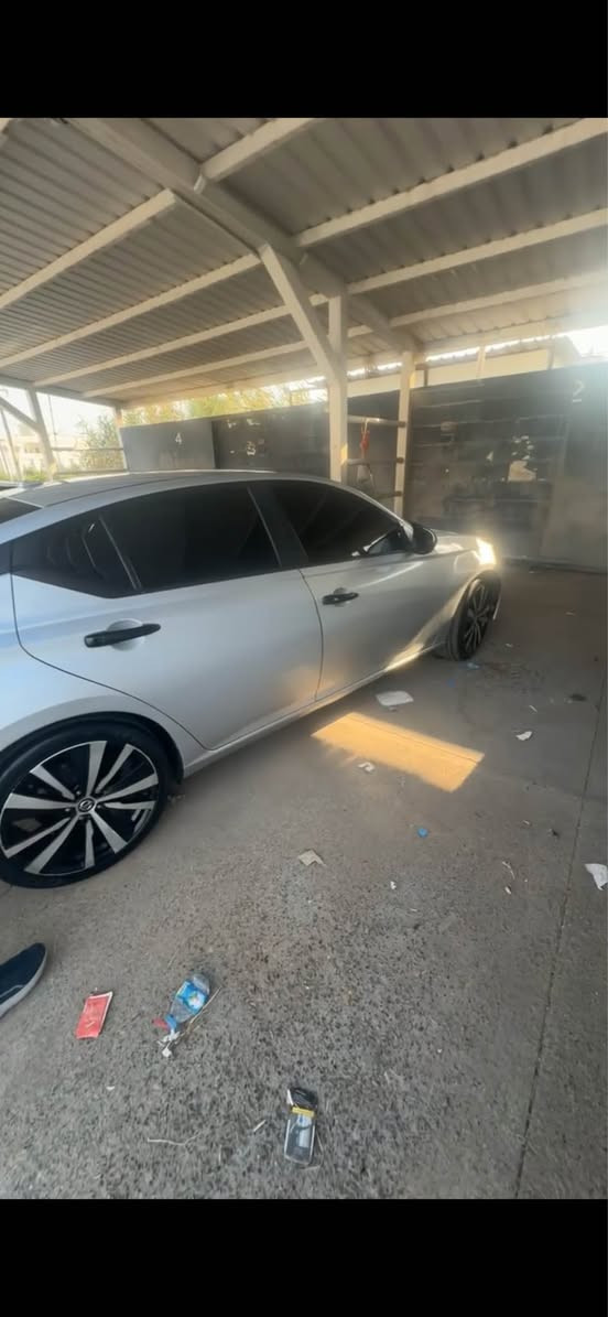⸻

🔥 Nissan Altima SR 2021
🤍 ڕەنگ: زیوی
📍 هەولێر

✅ ماتۆر 2.5
✅ SR Sport
✅ 95,000 کیلۆمەتر
✅ گێربۆکس و ماتۆر 100%
✅تةبريد بةشةرت زۆر سارد
✅ ناوەوە زۆر پاک
✅.هةزة و سةنةوي هةموو شتيكي نوية 
رادار خةتي جادة  سةياركة زؤر جوانة هةموو شتيكم داناوة شيون هةولير 
💰 داوا: 113وەرقە قوفل قوفل بؤ  مةعاملة پيوندي مةكة

📞 بۆ زانیاری زیاتر پەیوەندی بکەن.*********** أربيل, العراق
