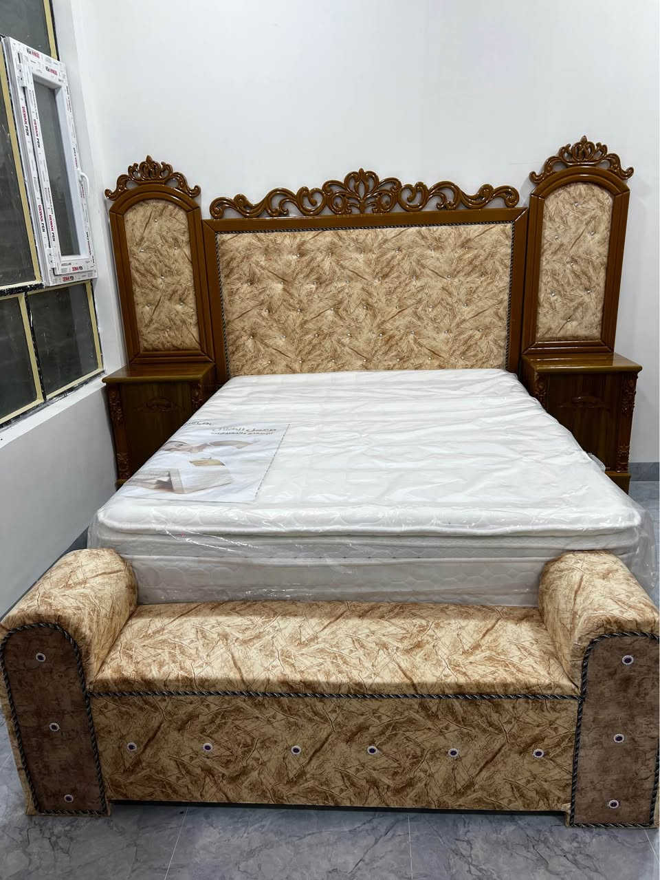 غرف نوم 
تزكام عراقي 🪚 
اصباغ حرارية درجه اولى 
قياسات وتصاميم هندسيه مميزه 
معاكس 5 ملم  داخل وخارج 
دوشمه حياكه يدويه 
توصيل 🚚 جميع المحافضات مع الشد
احجز غرفتك هسه 😍
للاستفسار والطلب المراسله دايگرت 
او على الرقم التالي واتساب ايضا
*********** النجف, العراق
