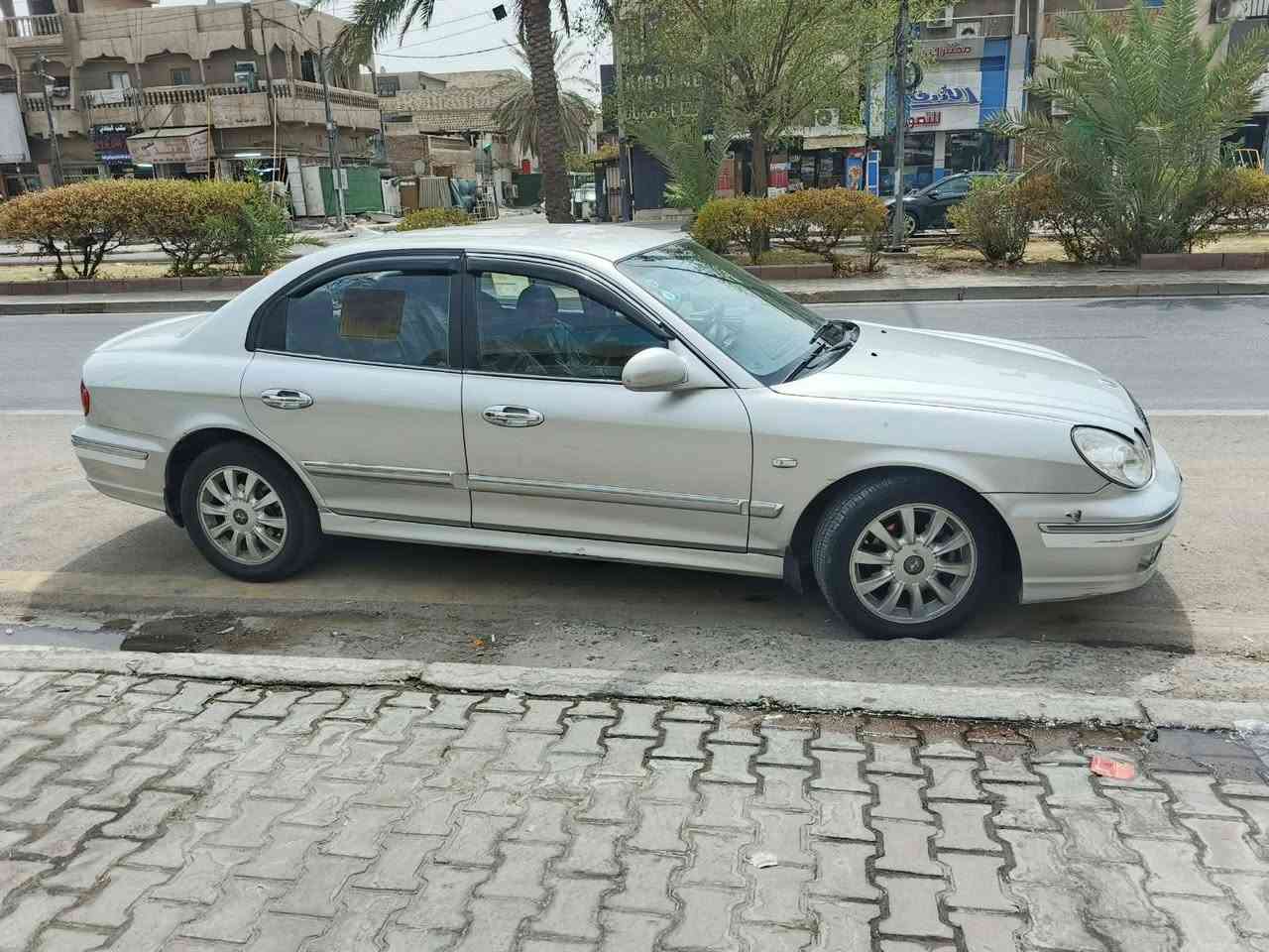 سوناتا ٢٠٠٤ • ٦ سلندر • سيطرت الشعب
