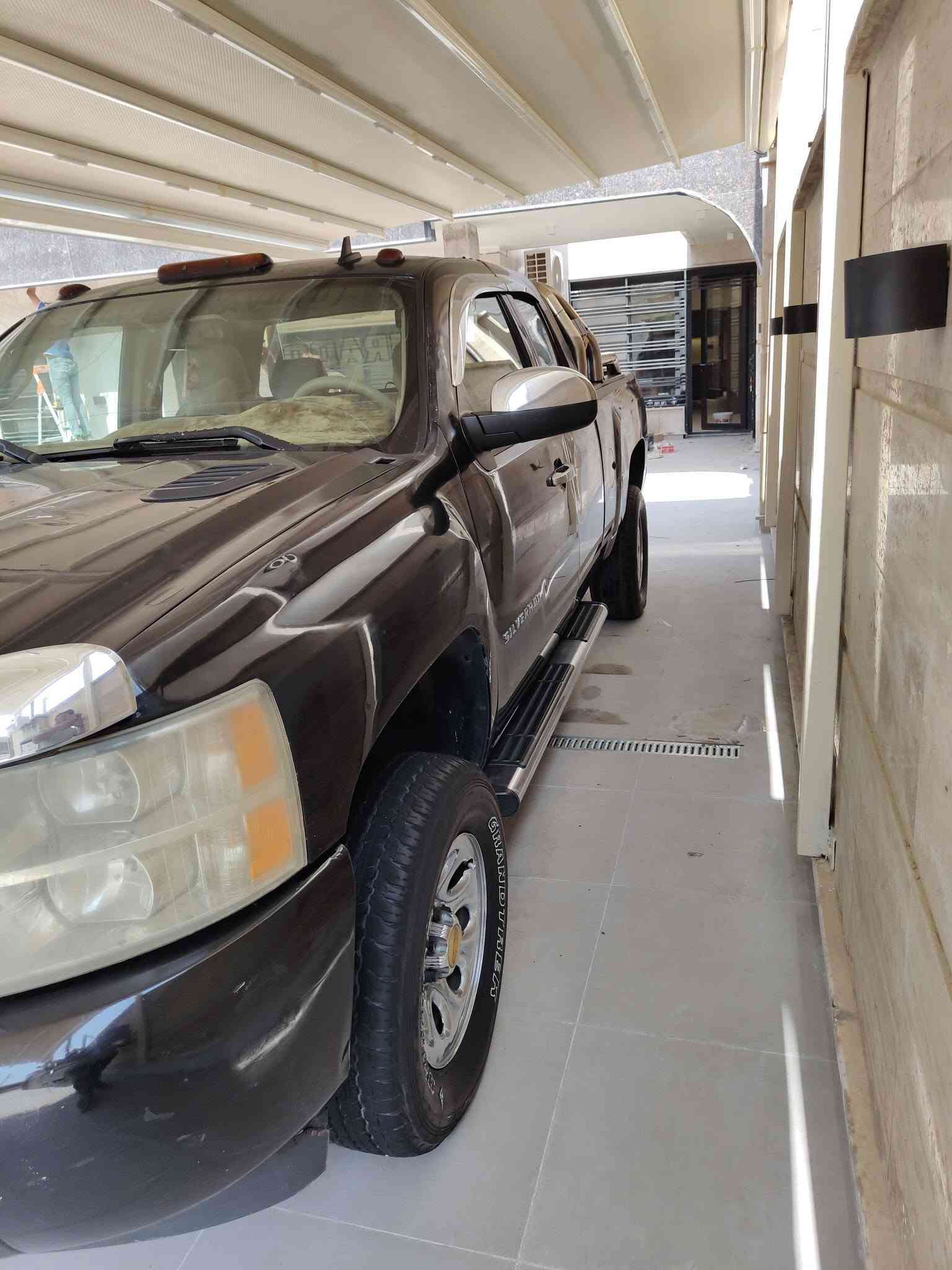 سلام عليكم سلفادور موديل 11 رقم بغداد مميز محرك 6 يعني 4300 كير 700 سيارة ماشية 134 حقيقي مكان سيارة بغداد ابو غريب بدون مراوس *********** بي واتساب اريدها 130 وبيهة مجال
