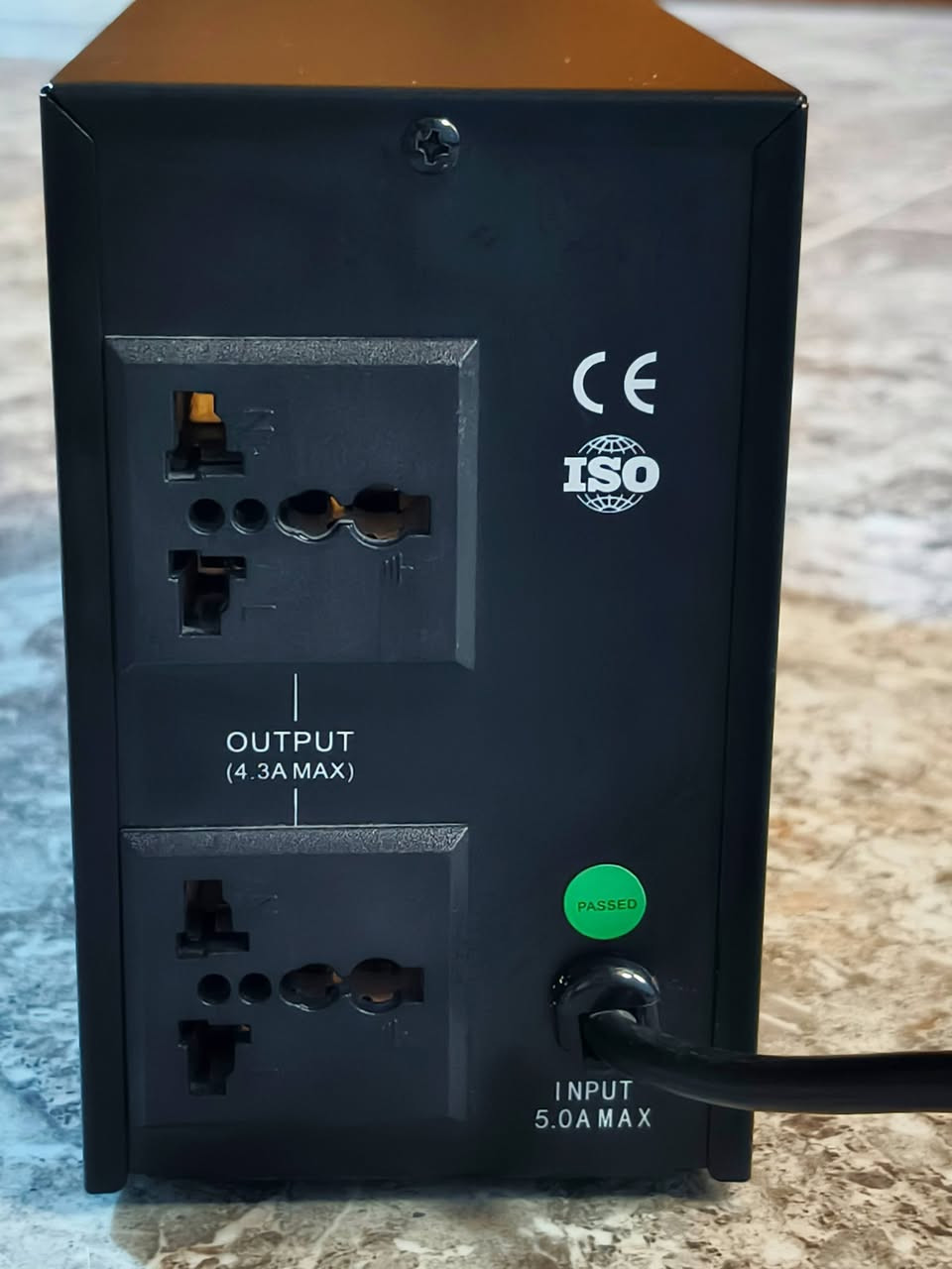 العدد (4) سعر القطعة (30) 
1. النوع: Line Interactive UPS (اوفلاين)
2. الدخل: 220V - 240V AC
3. الخرج: 220V AC + حماية من الشورت
4. البطارية الداخلية: بطارية وحدة 12V - 7Ah أو 9Ah (تنشحن لما الكهرباء موجودة)
الرقم (***********)

