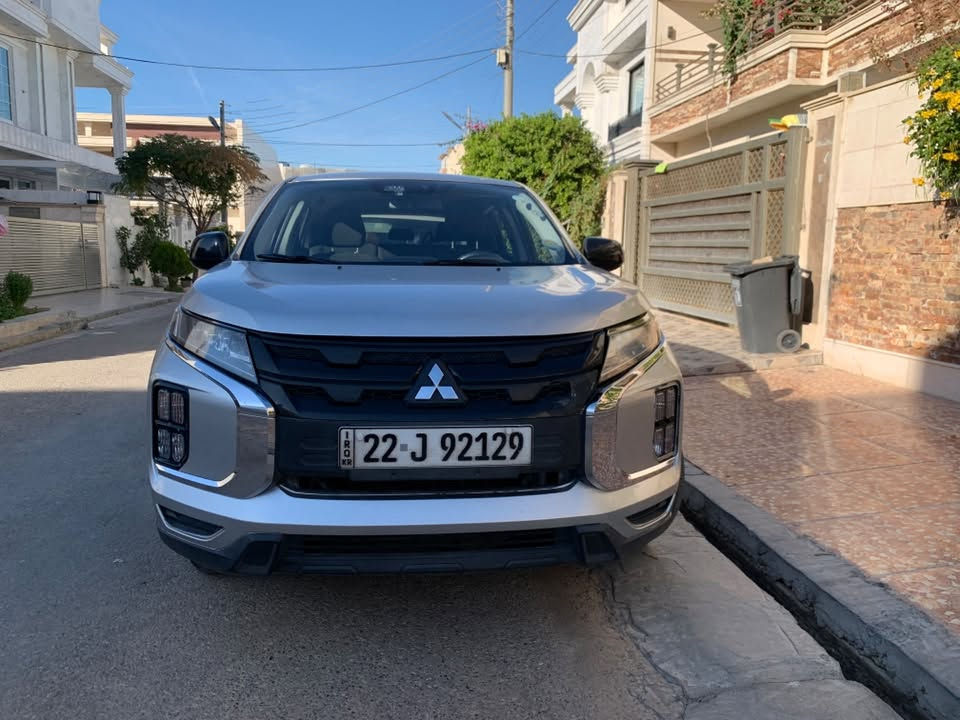 میتسوبیشی ئاوتلاندەر سپۆرت ٢٠٢٢ سلفەر مەکینە ٢٠ مەرغوب زۆر کەم بەنزین سەرف دەکات سەیارەکە لێدانی تەنیشتی ھەیە دوو درگاو چاملغ و بۆنیت بۆیاخە بێ ناو گرتن بێ ئێرباگ  تەنھا شان تەقیوە ، تاخم تایەی لۆک لەسەرە تازە گۆڕدراوە ،٦١ مایل ڕۆیشتوە بۆ زانیاری زیاتر *********** واتس ئەپ
