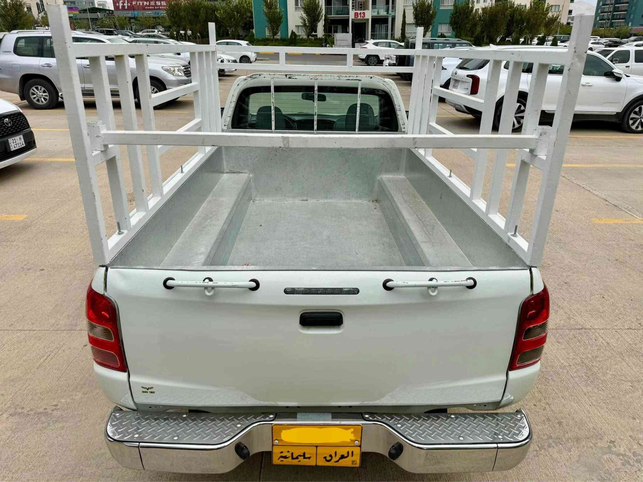 مستیوبوشی قەزافی L200
جۆری دۆج ڕام L200 
مۆدیل 2017 

بۆیاخ و لێدراوی نیە 
بێ شوخت و وردەیە سەیارەکە تەنها یەک پەڵە ساردی هەیە 

مواصەفاتەکانی ( شاشە ئایپاد و بلوتوس جام کارەبا و سویچ کۆنتڕۆڵ و قفڵ مەرکەزی و دەبڵ ئێرباگ و تراکشن کۆنتڕۆڵ و abs و جام هیتەر و لایت ئۆتۆ زۆر مواصفاتی تر )

سەیارەکە لە سفریەوە لە 2018 وە لای خۆمانە و خۆمان رەقەممان کردووە سەنەوی بەسەرچووە 
هەزەی تازەیە بڕی توحویل و تازەکرنەوەی یەک ملیون و پەنجا هەزاری تێ ئەچێت بۆ ئەو چەن ساڵە بە بەناو کردنەوە
چەن خرامەی لەسەر بوو بە وەصل بۆت ئەگەڕێنمەوە دوای ڕێکەوتن 

سەیارەی باری قورس و مەعرەز نیە 
ماوەی ڕۆشتنی 245 هەزار کم 
ناوبۆدی و چەمچەیەکی نوێی بۆ بەستراوە 
هەموو سویچە بیلادیەکان و کەتەلۆکی شەریکەی لەگەڵە 
سەیارەیەکی زۆر بەقوەت و گورجوگۆڵ و عەمەلی و توندو تۆڵە هیچ مەسرەفی نیە لە دەعامی بۆ دەعامی بە شەرت 
 هەموو گیانی یابانیە و ئەشیای زۆر و هەرزانە تکایە هەموو وردەکاریەکانم نووسیووە بۆ پرسیار پەیوەندی مەکە 
گۆڕینەوەم نیە تەنها فرۆشتنە  
شوێن سلێمانی 
نرخی 128 و کەمێ معامەلە 
*********** السليمانية, العراق
