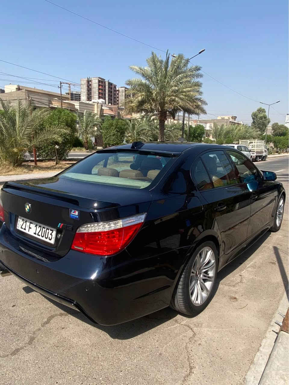 BMW e60 M Package 
للبيع فقط ميماتي e60 موديل ٢٠٠٧ 
سياره جديده جداً رقم سليمانيه باسمي 
محرك n52 b30 
السياره بيها ٥ قطع رش فقط جماليه بشرط 
كلشي بيها شغال وضع شركه 
كير محرك بشرط 
تبريد ثلج 
مقاعد كهرباء جهتين مع تدفئه مقاعد
بك لايت LED بلاد 
السياره كل تفاصيلها M بلاد 
تخم تاير جديد جواها هزه مساقطه 
مكان السياره بغداد حي العدل 
السر ١٣٤ مع مجال ان شاء الله 
*********** اسامه بغداد, العراق
