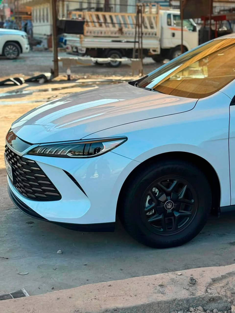 ‏Byd كن بلاص اخت زيرو ترقيم جديد 
كفاله عامه من الصبغ والتبديل والبارد… 
شرط التحويل 
مع كافه ملحقاتها 
HEV 850
EV 700
Km 1500
بغداد .الدوره.حي الميكانيك 
للستفسار ***********
