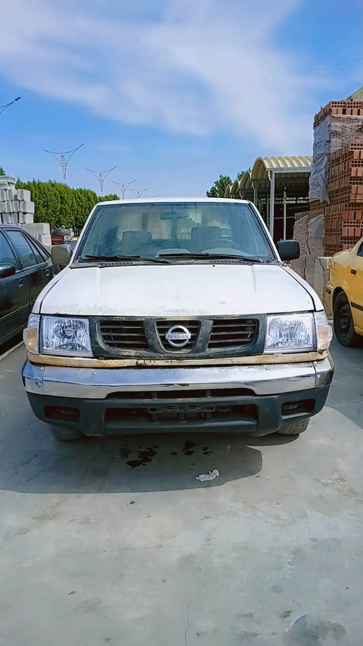 نيسان ٢٠٠٣ مزاد بدون صبغ كفاله محرك كير جدد بيع فقط السعر ٥٢ ورقه مجال حك الجيه فقط ديالى بلدروز الاستفسار ***********
