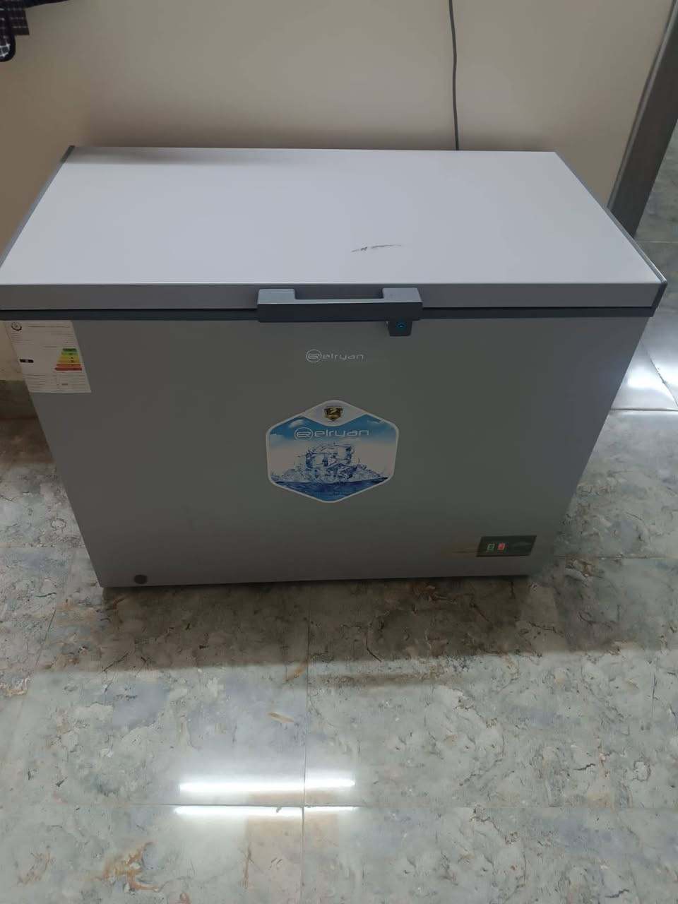 مجمده للبيع نضيفه شرط 260الف لتواصل الاتصال على الرقم
***********
