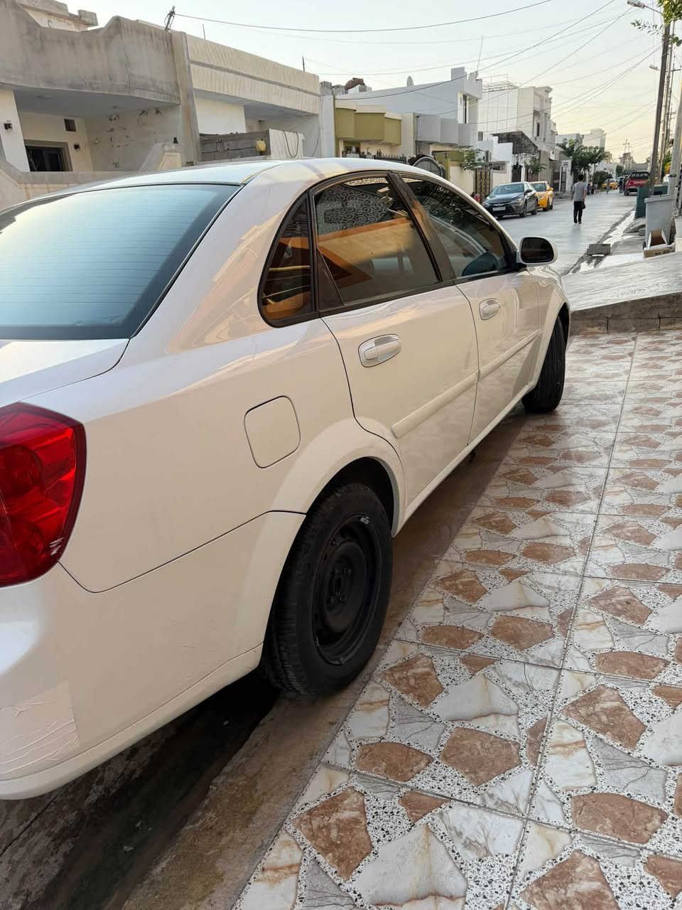 وبترا موديل 2013بدون صبغ بس نص دوسه صبغ بدون تعديل كبر ومحرك وتبرد شرط شغال صدر امامي خلفي جديد سنويه ورقم جديد بأسمي تحويل ثاني يوم 
مكان كركوك شراي خابر ***********
