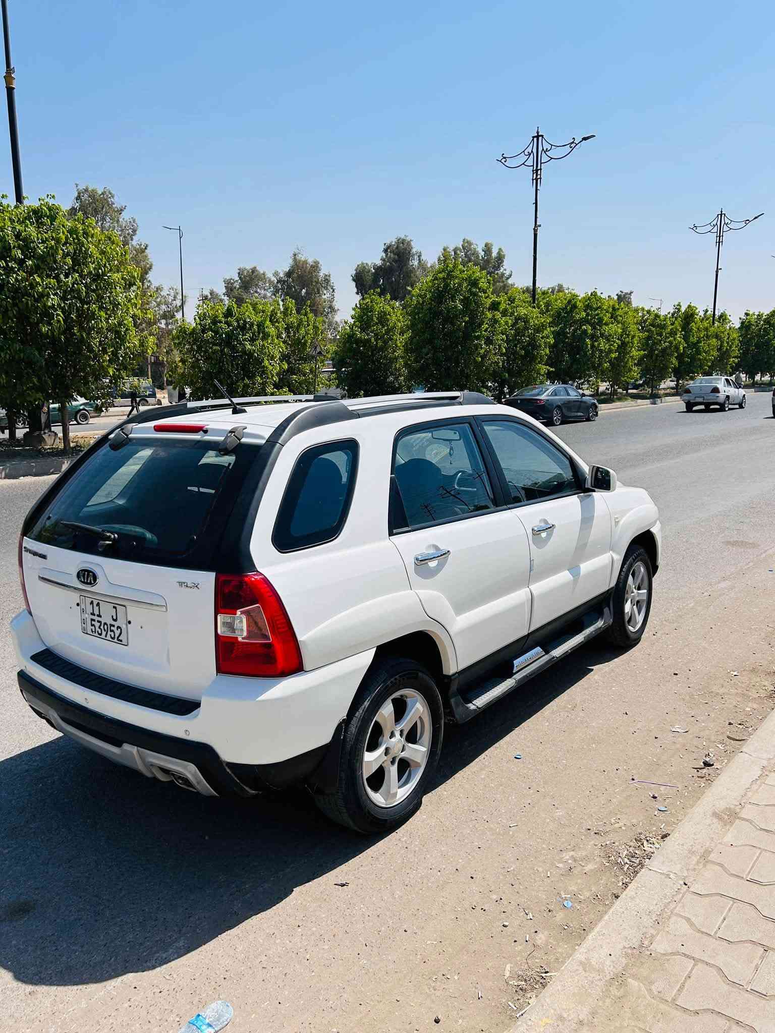 السلام عليكم سبورتج خليجي 2009 بسمي كير محرك   صدر خير من الله تخم تاير جديد السونار منشور سعر السياره 108 وبيه مجال (***********)
