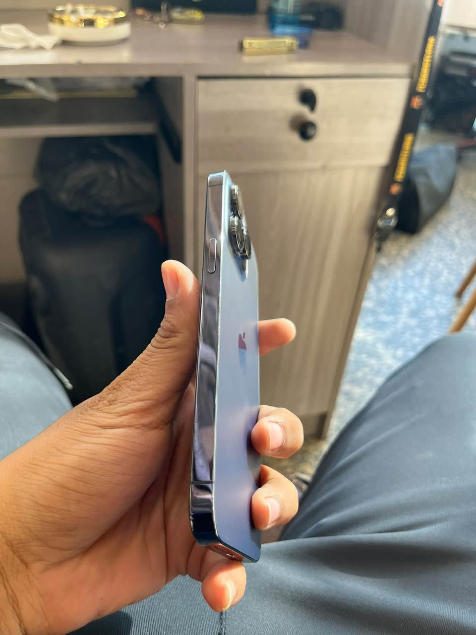 آيفون ١٤ برو ماكس • ٢٥٦ • بطارية ٨٧