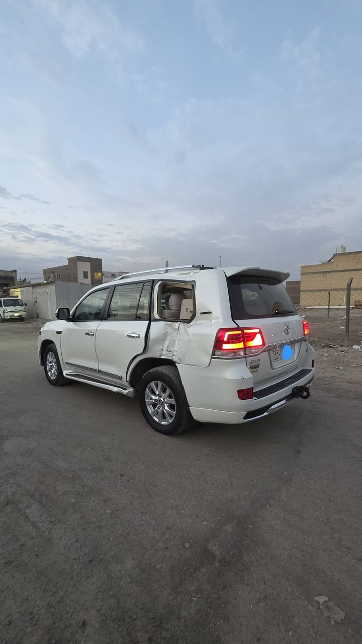 لاندكروز • ٢٠١٦ • حادث