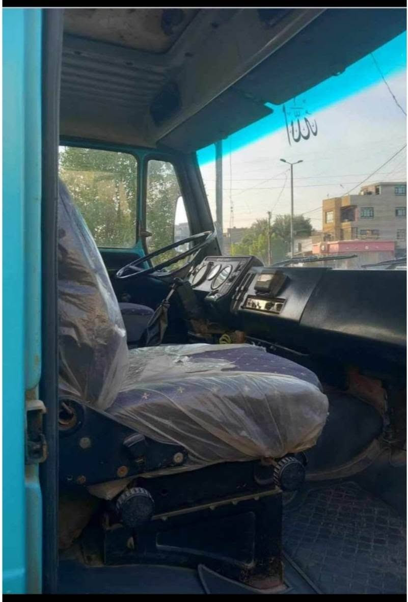 البي ٧٥ محرك ٢٥ كير ٢٥ شاصي مكفول بلادي قلاب رقم انكليزي بس يثبت تحويل باي وقت باقي التفاصيل علئ*********** او***********
