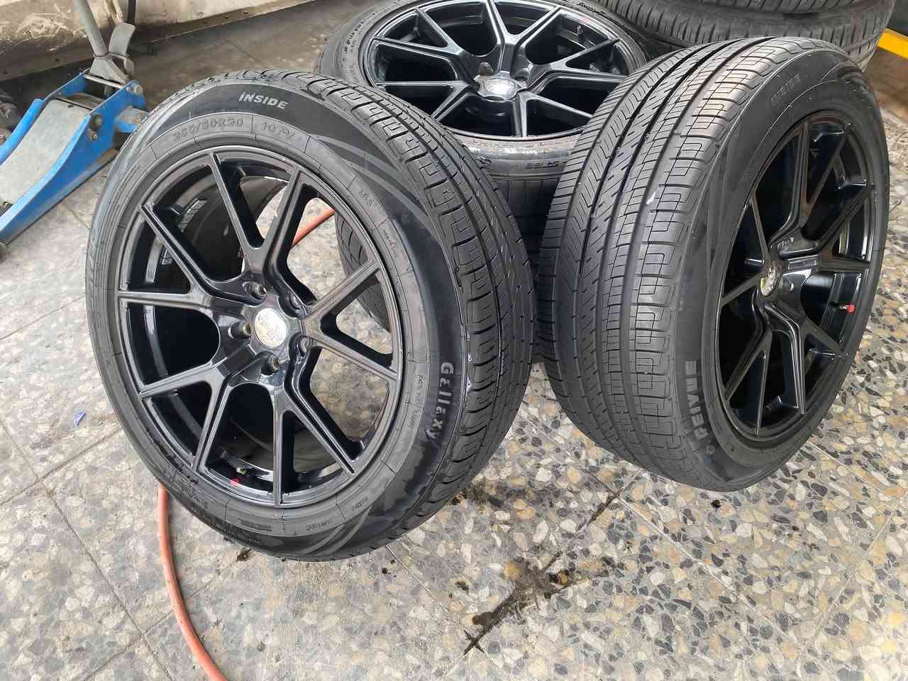 حجم ٢٠ • تايرات زوج بزوج • إنتاج حديث