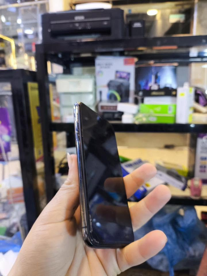 📱 ايفون X عادي
🔹 ذاكرة: 64GB
🔹 البطارية: 100% (مستبدلة أصلي)
✅ الجهاز شغال بالكامل
✅ تك سيم شغال طبيعي
✅ الكامرات شغالات طبيعي
⚠️ اكس 1 يحتاج برمجة – اكس 2 شغال طبيعي
✅ الصوت واضح
✅ الهزازات شغالات طبيعي
📱 الشاشة مستبدلة أصلي
❌ الفيس آيدي واقف
💰 السعر: 70ألف قفلة بدون معاملة
📍 الموقع: موصل –الايمن
📞 التواصل:
واتساب أو اتصال مباشر

‭***********‬
