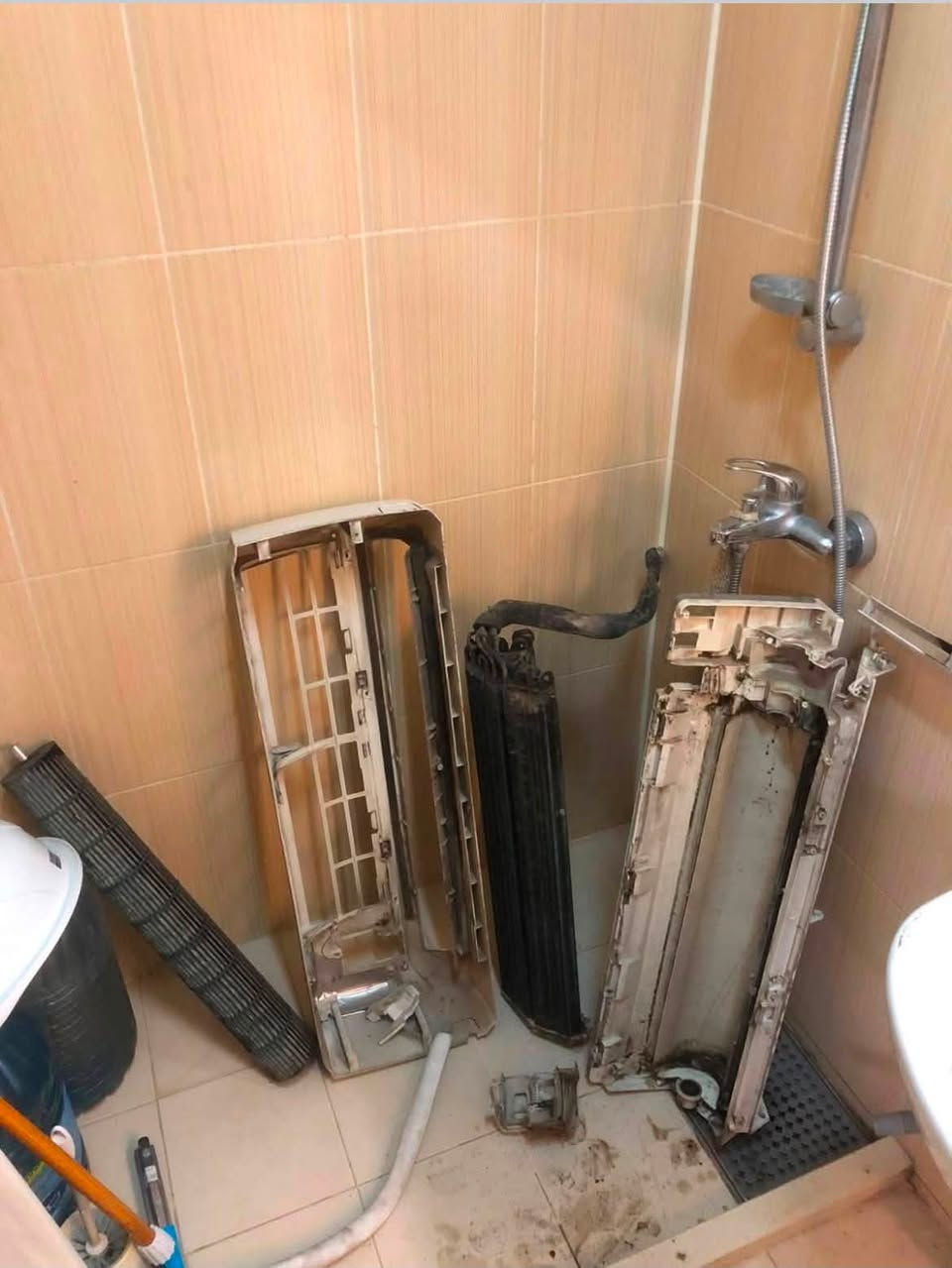 🔧 كل ما تحتاجه لشقتك... في مكان واحد!
نقدم لكم خدمات متكاملة بأعلى جودة وأسعار مناسبة، مع الالتزام بالمواعيد والدقة في التنفيذ:

✅ نصب وصيانة جميع أنواع السبالت
✅ فتح وشد وصيانة السبالت
✅ تبديل وصيانة السخانات
✅ نصب وشد كاميرات المراقبة
✅ صيانة الصحيات وتمديداتها
✅ صبغ الشقق بأفضل التشطيبات
✅ تنفيذ جميع أعمال الديكور
✅ إضافة النقاط الكهربائية والتعديلات المنزلية
✅ فتح وشد الكاونترات وصيانتها
✅ توفير وتركيب أقفال وكيلونات وأغراض بسماية الأصلية
✅ تقديم محجر 
⭐ جودة في العمل • سرعة في الإنجاز • أسعار منافسة • ضمان على التنفيذ

📞 للحجز والاستفسار:
***********5
