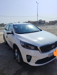 سورنتو ٢٠١٩ • ماشيه ٧٠ الف • الديوانيه