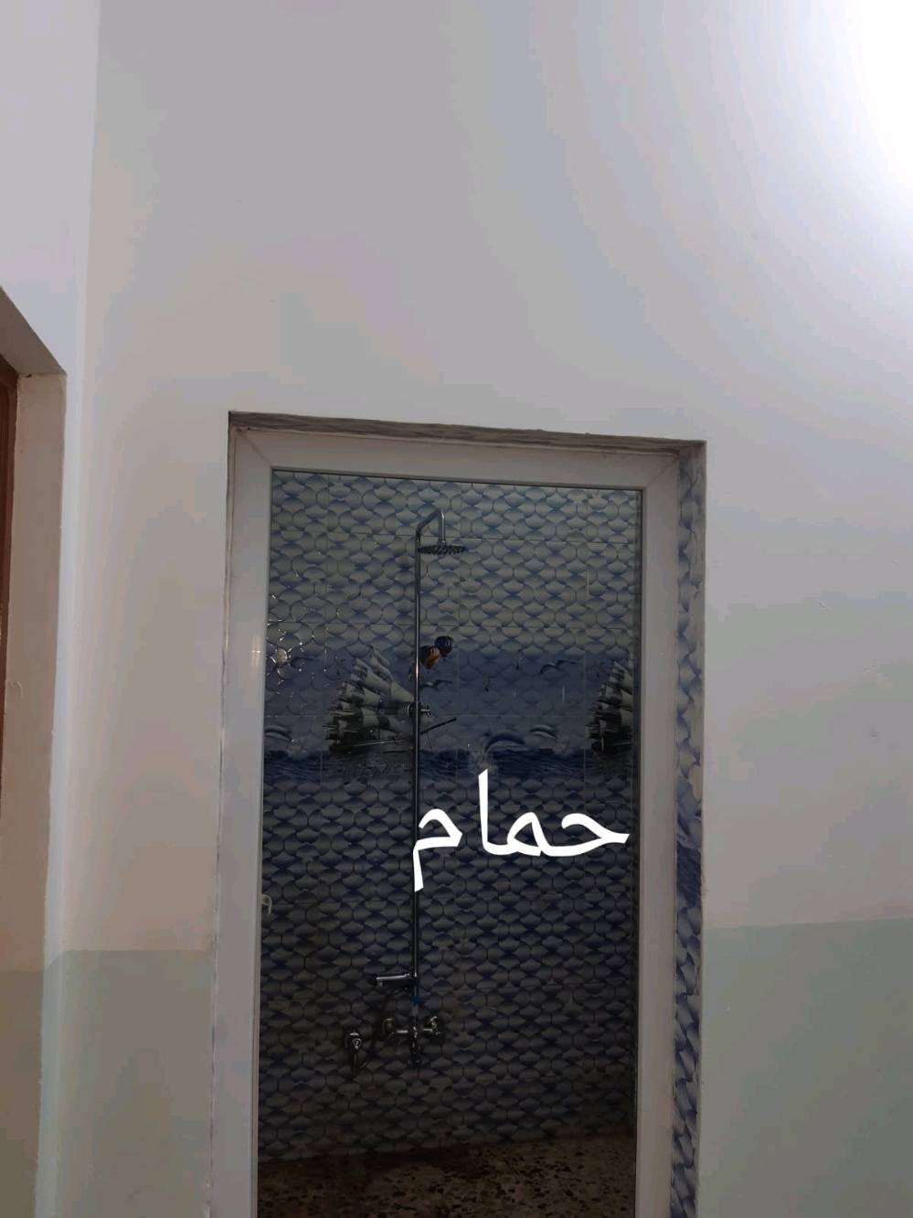 بيت 100م  للايجار  الموقع بصف مطعم سنونو فرع جزيره الاتصال على الرقم *********** متواجد فقط اتصال
واتساب