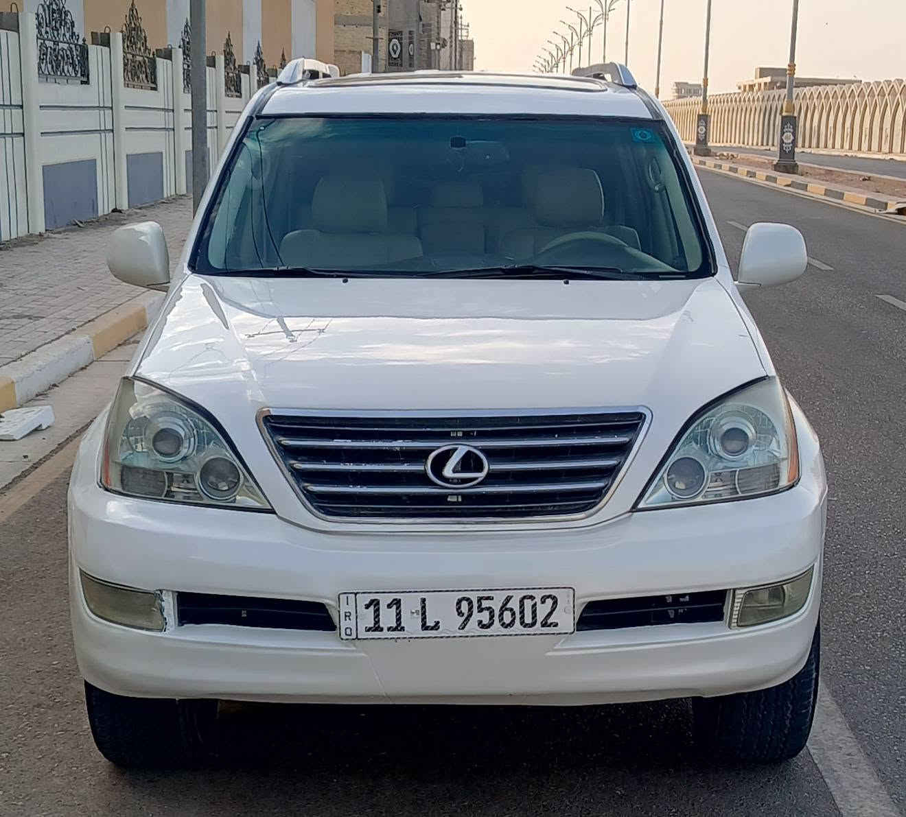 لكزس ابرادو • ٢٠٠٨ • ٧ راكب