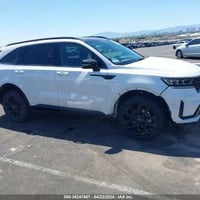 سورنتو 2023 أمريكي رقم انكليزي بسمي  فول مواصفات ماشيه 40.000 السعر 25...