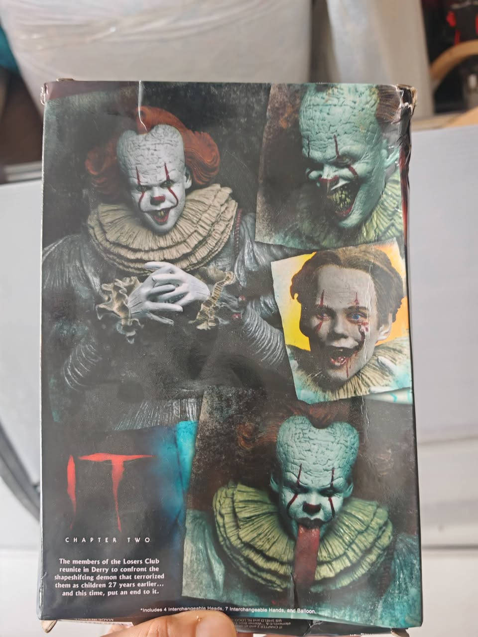 IT: Chapter Two – Pennywise Action Figure 🎈
مجسم عالي التفاصيل لشخصية Pennywise من فيلم IT: Chapter Two، بتصميم دقيق وطلاء مميز يجسد أكثر تفاصيل الشخصية رعبًا.
✨ المحتويات:
4 رؤوس قابلة للتبديل.
عدة أيدٍ قابلة للتبديل.
البالون الأحمر الشهير.
مفاصل حركة متعددة لعمل وضعيات مختلفة.
مناسب لهواة جمع المجسمات، عشاق أفلام الرعب، وللعرض في المكتب أو غرفة الألعاب.

تفاصيل واتساب ***********
