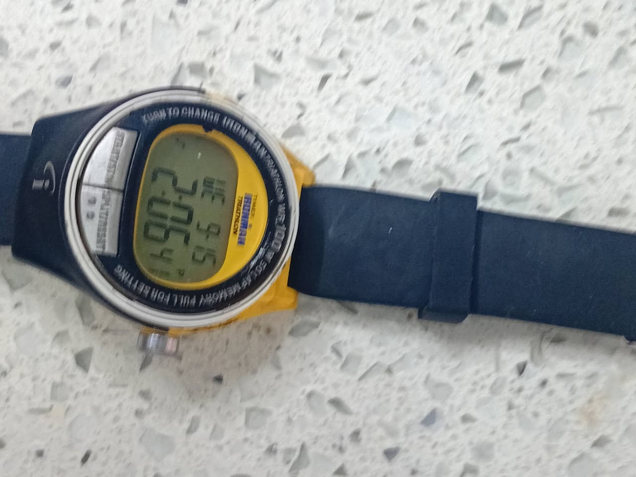 اذا انت كشخة وتدور الرقي والتميز هذا المنشور الك
تايمكس رقم واحد #timex
باله اصلية نظافة ٩٥%
للتواصل على الصفحة لو على الرقم ***********
