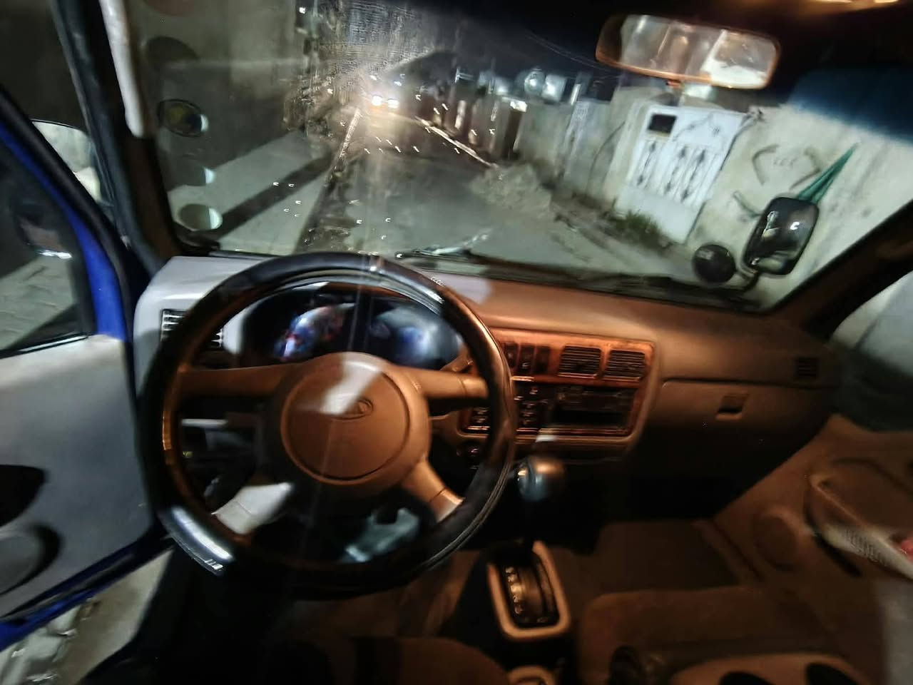 ادوات 2003 جير اوتوماتيك العنوان بغداد***********
