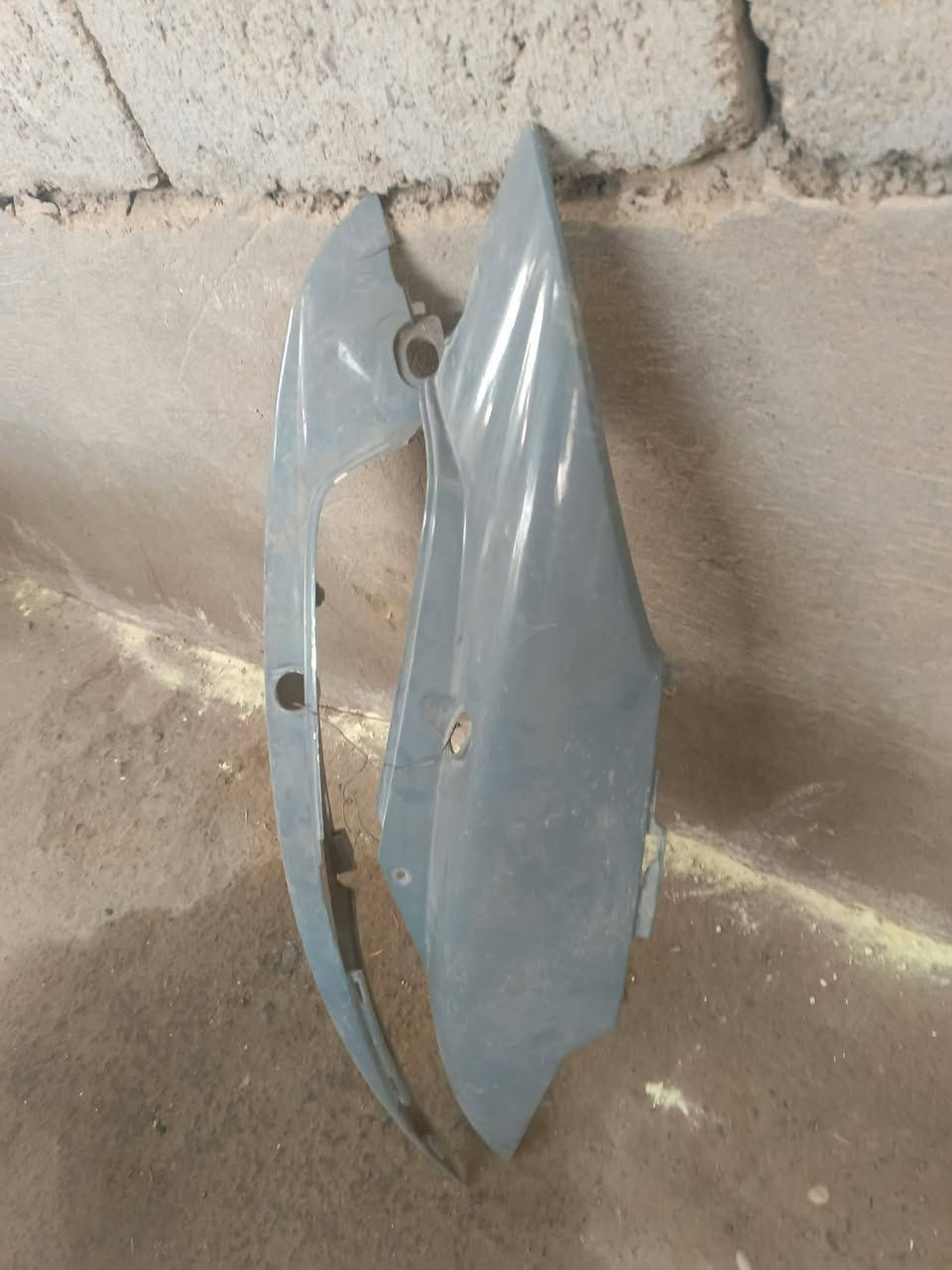 السلام عليكم كفرات للبيع الكفرات الصفاح مال عدله والحاضنه والحيه مال منغولي يرادلهن بس غسله السعر ب35 وبيهن مجال المكان ديالى الخالص الرقم ***********👍🏿
