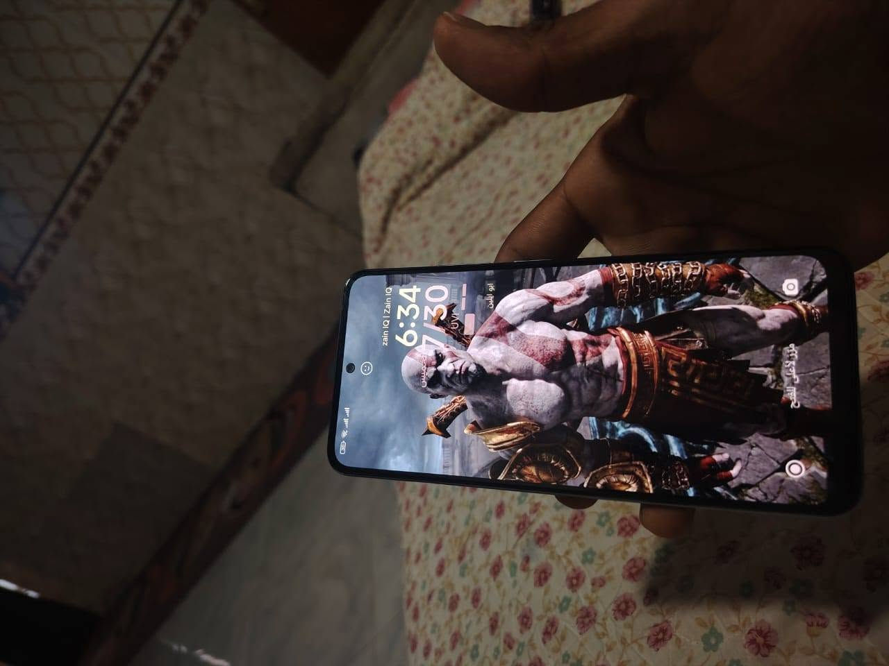 بوكو x5 
نسخه 5g 
ذاكره 256 
لا داخل تصليح ولا بي عطل 
كامل ملحقاته
180 وبي مجال حك لجيه 
***********
