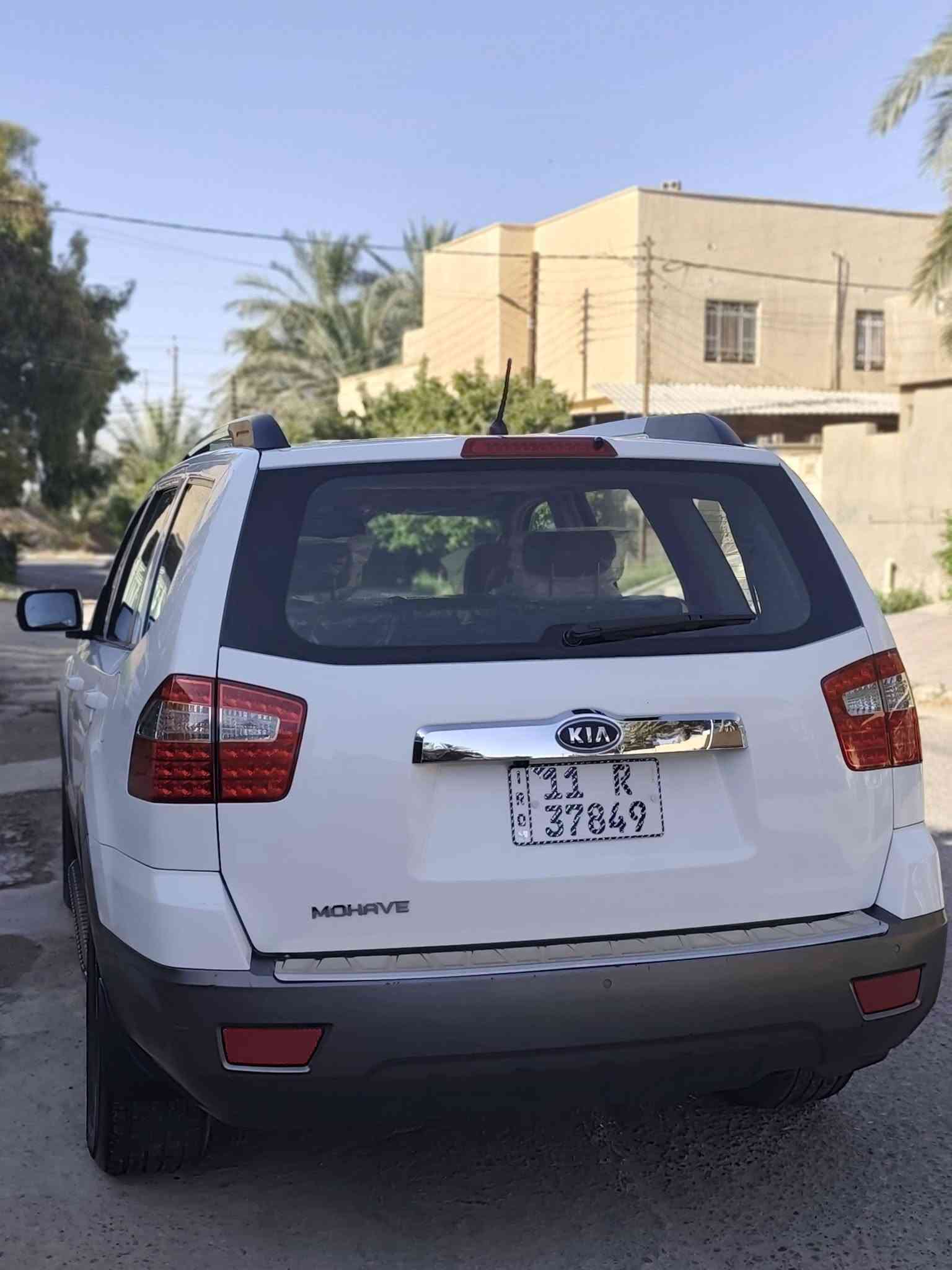 السلام عليكم أخوان:
للبيع كيا موهافي موديل 2012 خليجي كفالة عامة مطلقة من الدعامية للدعامية بدون لا صبغ ولا بارد وشرط الفحص 
السيارة نص فول مواصفاتها: 
عداد دجتل 
كشن السايق كهرباء 
حساسات وكامرة خلفية دوارة 
ثلاث قطع تبريد وثلاجة بالتجوة الوسطية 
صندوك شفط 
بكلايت لد 
فتحة سقف 
أشيار بالمري 
تحكم ستيرن 
مثبت سرعة 
وباقي المواصفات المعروفة 
السيارة على أيدنا من الشركة ماشية 100 الف حقيقي شرط الفحص 
رقم بغداد الجديد بأسم الوالد تحويل ثاني يوم 
السيارة على وضع الشركة ما مفتوح بيها برغي كتلوكات الشركة بيها والسبير شرط منازل 
الموقع:  الانبار قضاء هيت 
السعر: 155 وبيها مجال بسيط
للأستفسار أكثر اتصل على الرقم *********** بي واتس
ترهم مراوس حسب القناعة
