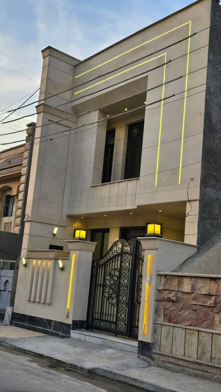 بيت 150 متر وجه 6 نزال 25 للبيع او مراوس بسمي مباشر 
السيديه مربع تصنيع رابع عقار على شارع 20
بي 4 نوم وحده سويت كبيره حمامات 3 بيت كلش نضيف 
كله مرمره قاطين وجه مرمر سقوف مرمر 
الاستفسار ***********
