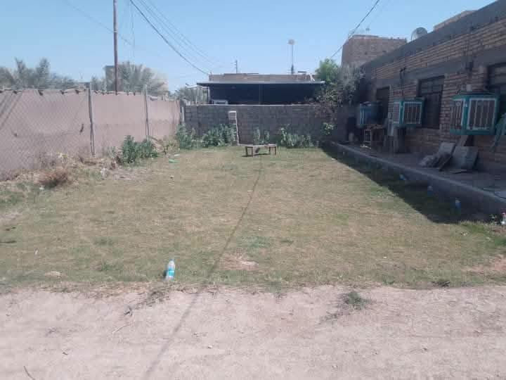 سلام عليكم بيت البيع
البيت زراعي 
المساحه 600 البناء 230 درجه اولى
 البناءالسقوف صب كونكريت درجه اولى الشغل
الموقع محاويل حي ابوسديره 
مكلف بيه 
سعر ٧٠وبيه مجال 
***********
