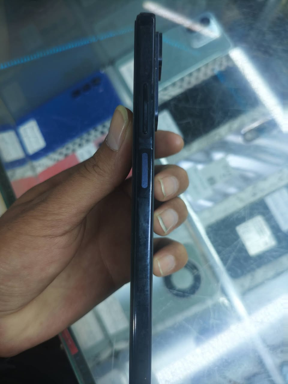 سلام عليكم موبايل هونر هوت 11 برو جي فايف 
مكفول ذاكره 128 سلاسه فول مابي شخط مكفول 
جهاز نضيف جدا بوبجي 60 فريم سلسه قويه كلش 
سلس بل بوبجي شحن مالته طول هواي رايده 200 وبي مجال قليل مكاني الدوره وعندي توصيل تفحص كدام مندوب ***********
