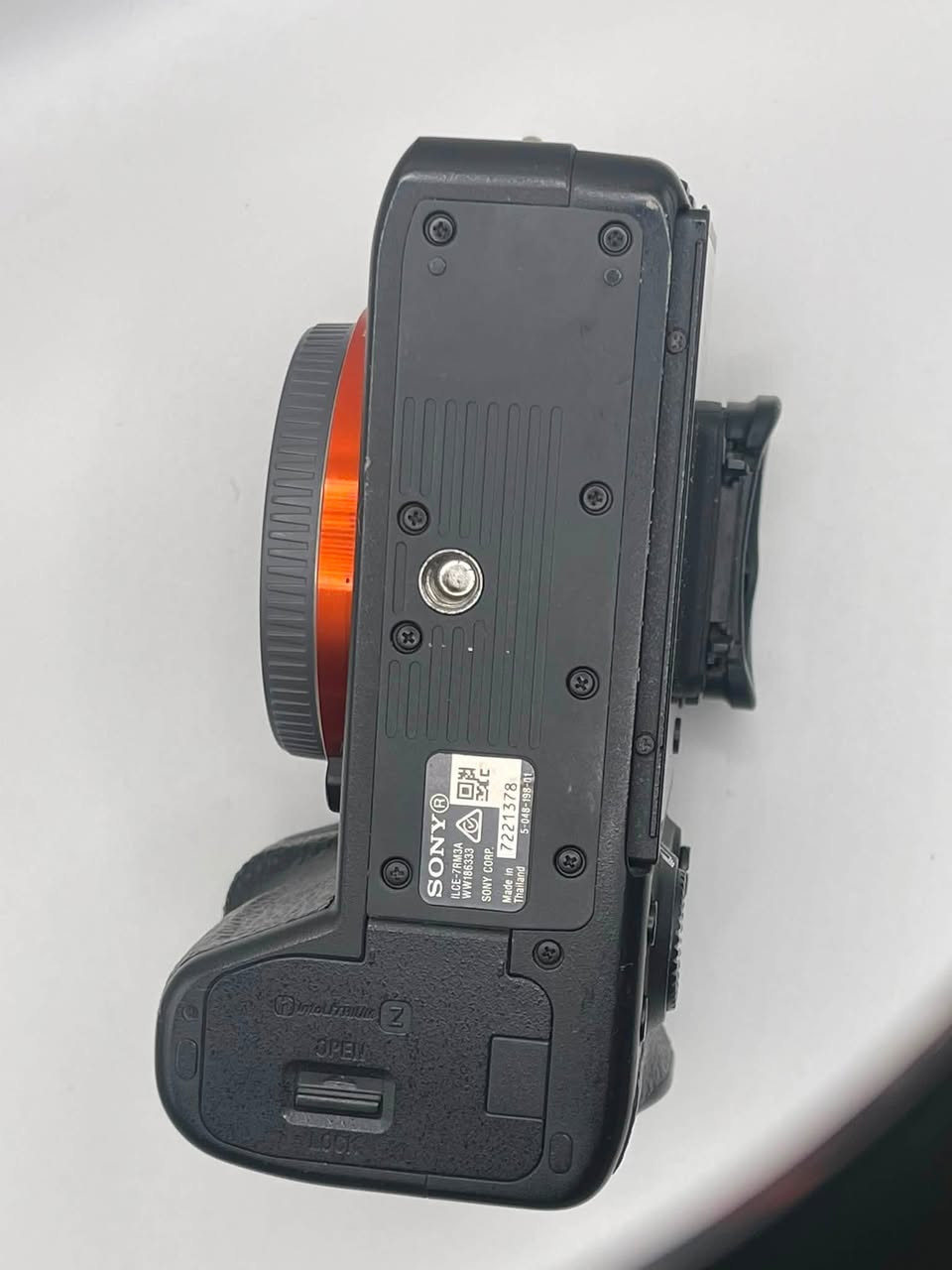 بسبب الوعود الكاذبة
كامرا sony A7R3 نظيفه كلش شترها بحدود 25 الف موجود وياها كارتونه وشاحنتها وشاحنه خارجيه وnd فلتر مال عدسة 85ممً وياها جلاتين احمر خاص بالكامرا وكل غراضها موجوده وكيبل hdmi 
للتواصل على رقمي الخاص 
***********
