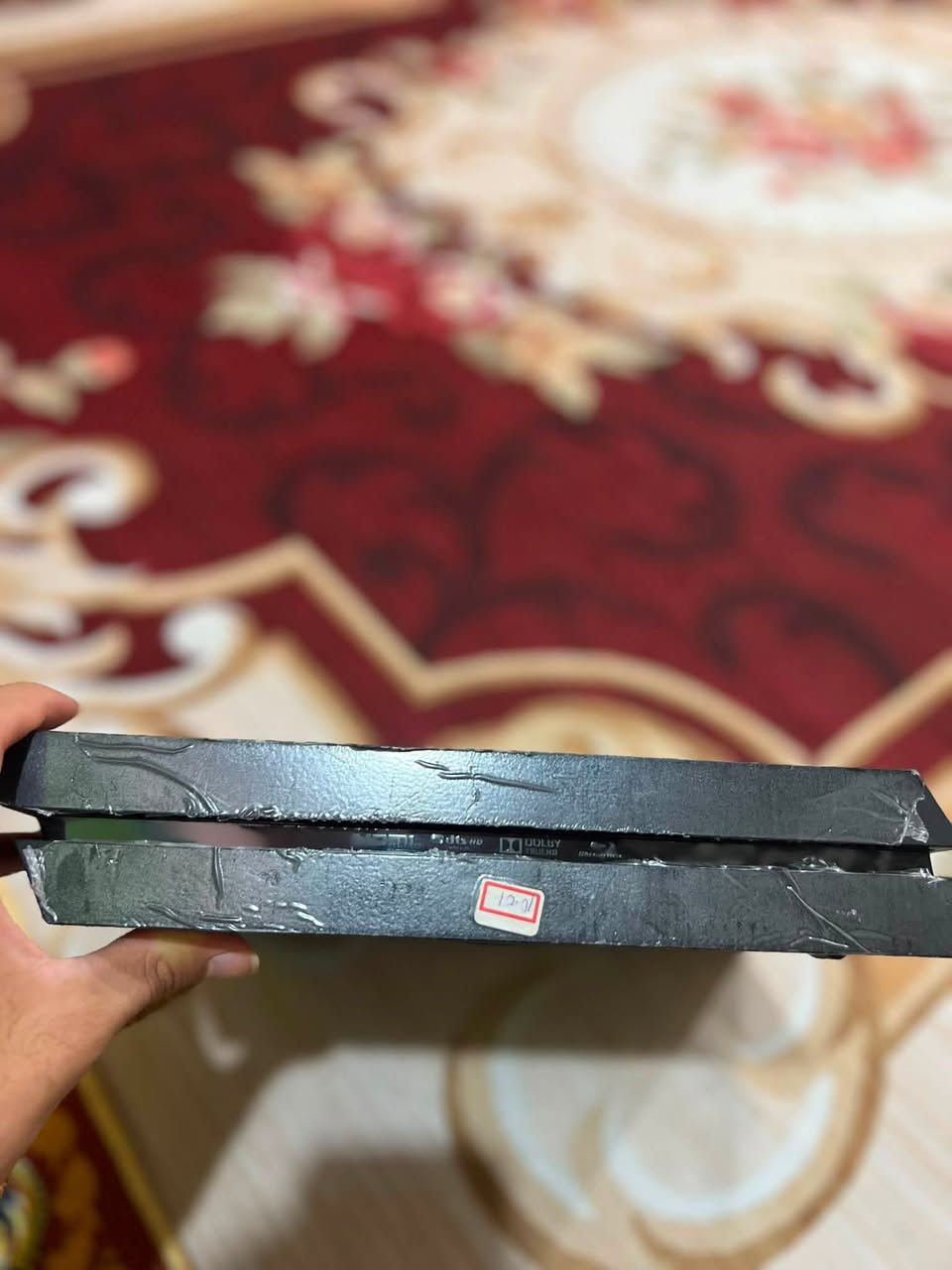 السلام عليكم بلي فور فات مهكر  جديد مستخدم يومين فقط السعر بل خاص  لوك ستيكر لا مفتوح ولا مصلح جديد بل جيس مع يدتين جدد الاستفسار عله هاذه رقم ***********
