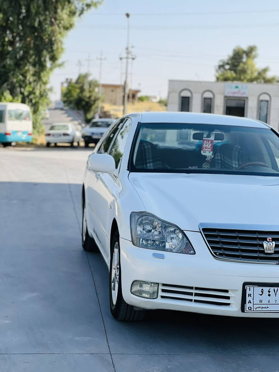 سلاوي خوا له هه مو لايك شاهينه براوه  براوه بو فروشتن 
كودی هەیە
٢٠٠٦براوه فول مواسه فات ته نها سلايت نيه 
بجوك به گه وره ناو زه رد 
٣دوكمه  جلد هيته ر ته بريت مه ركه زي په رده  لايت ناوچه ي كوير  به صمه ره ساسي  سوكان حه يزه ران 
ده عام و ليدراو به شه رت  
سه قف و كه ڤه ر به شه رت 
گير و مه كينه و ته بريت به شه رت 
سه ياره كه تابلي جوان و جاهيزه
سعر ٥٠ وه ره قه 
شوين چه مچه مال    *********** شمشمل, السليمانية
