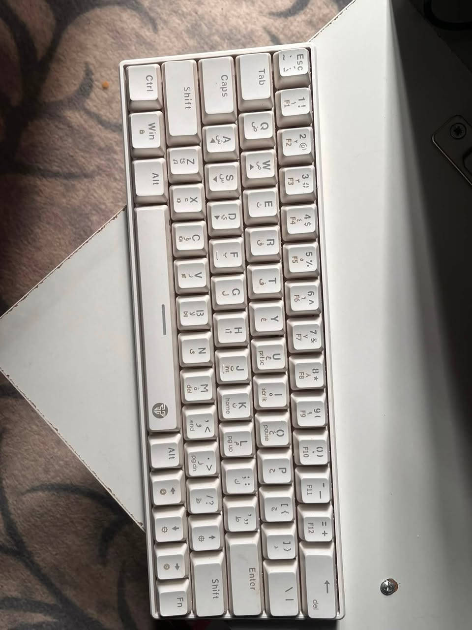 كيبورد ميكانيكي 60% مع لغة عربية 
Detachable Type-c cable 
Blue switch   
All keys anti gost
الوزن:566 غرام
الكيبورد قابل البرمجة
RGB
ومعاه كويل كيبل ايضاً من نفس الشركة 
البكج نضافته 95‎%‎ شبه الجديد استعماله اقل من 6 اشهر مكاني بصرة رقم ***********
السعر : خاص
