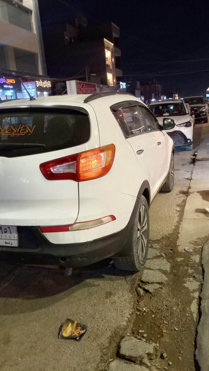 السلام عليكم 
سبورتج ٢٠١٥ خليجية رقم واسط بأسمي تحويل ثاني يوم 
جاهزة بدون اي نقص حدادية جديدة تخم تاير باتري تبريد كير مكينة مكفولات بيها صبغ حزام مكينة ٢٠٠٠ دوش 
للاستفسار اكثر 0️⃣7️⃣7️⃣1️⃣7️⃣8️⃣4️⃣9️⃣1️⃣7️⃣8️⃣ بغداد, العراق
