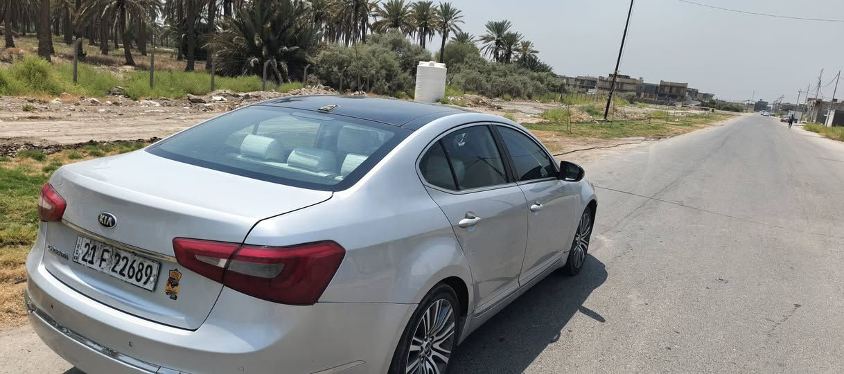 سلام عليكم مروس أو بيع حسب الاتفاق كدنزه ١٦ أمريكي حادث باب السايق وجملغ فول الموصفات ميحتاج اذكرهن لن هواي 😂 
رقم سليمانيه *********** واتساب
