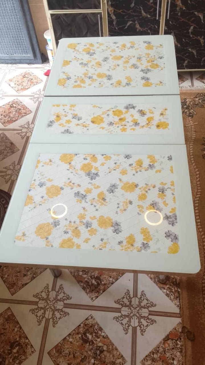 سلام عليكم متوفر ميز طعام نضيف سعره30 بي مجال
***********
