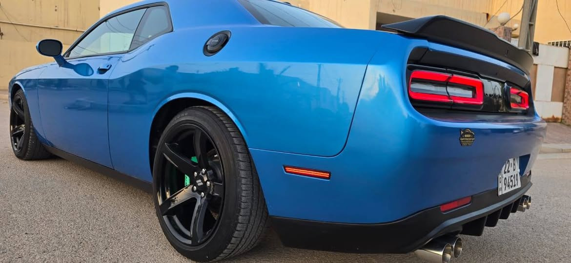 السلام عليكم ورحمه الله
جالنجر sxt 2023
ماشيه 31 الف صبغ طرف البنيد 
بدون ايرباك  سلايت وباقي المواصفات المعروفه
مكان نجف الاشرف ***********
