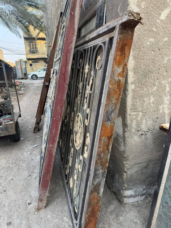 ٢ شبابيك • باب ستيل خارجي • باب استقبال